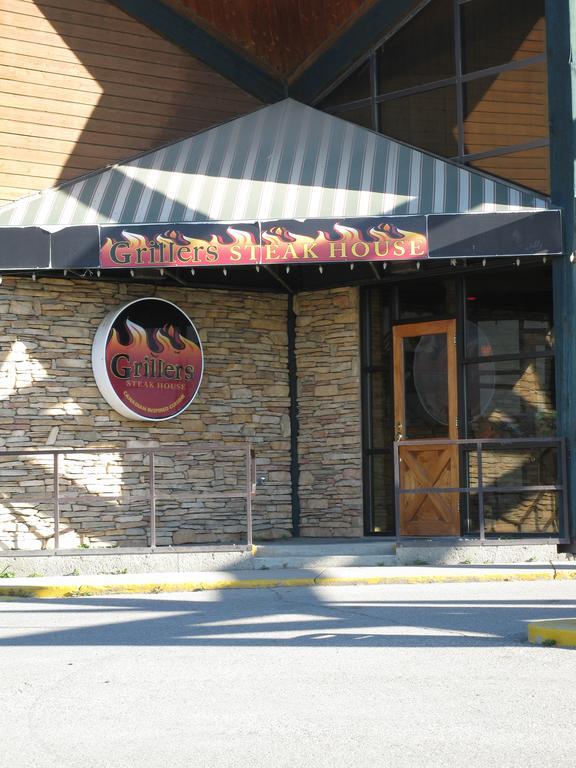 Walking Eagle & Inn Rocky Mountain House